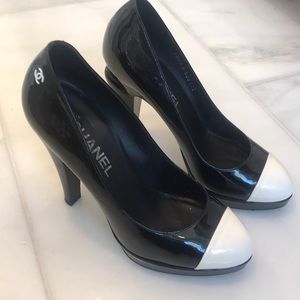 Super cute patent leather Chanel round toe pumps